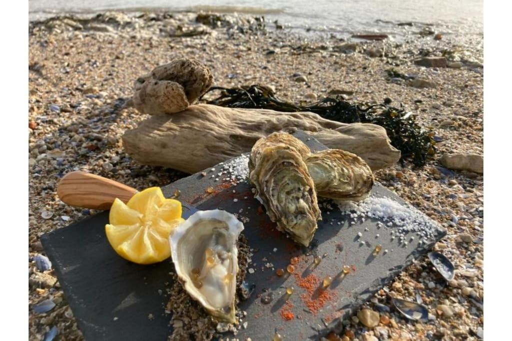Les Pieds Dans L'Eau Acces Direct A La Plage La Cotinière Exteriér fotografie